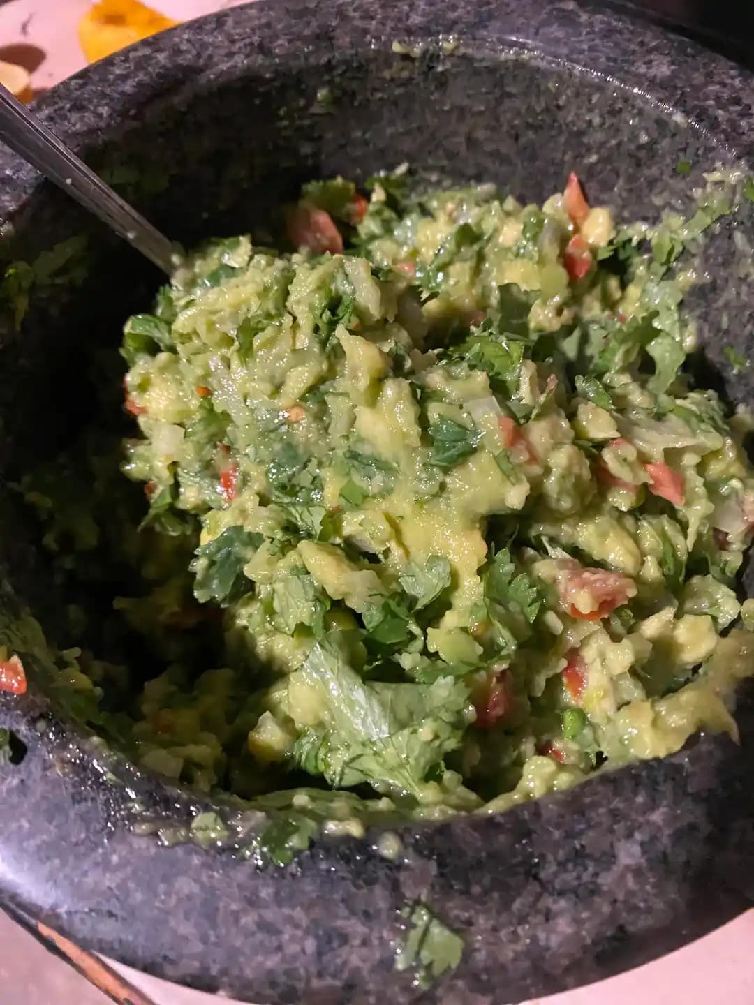 Bahçeden Sofraya Ev Yapımı Guacamole, Fırında Tavuk ve Tortilla Cipsi Tarifleri