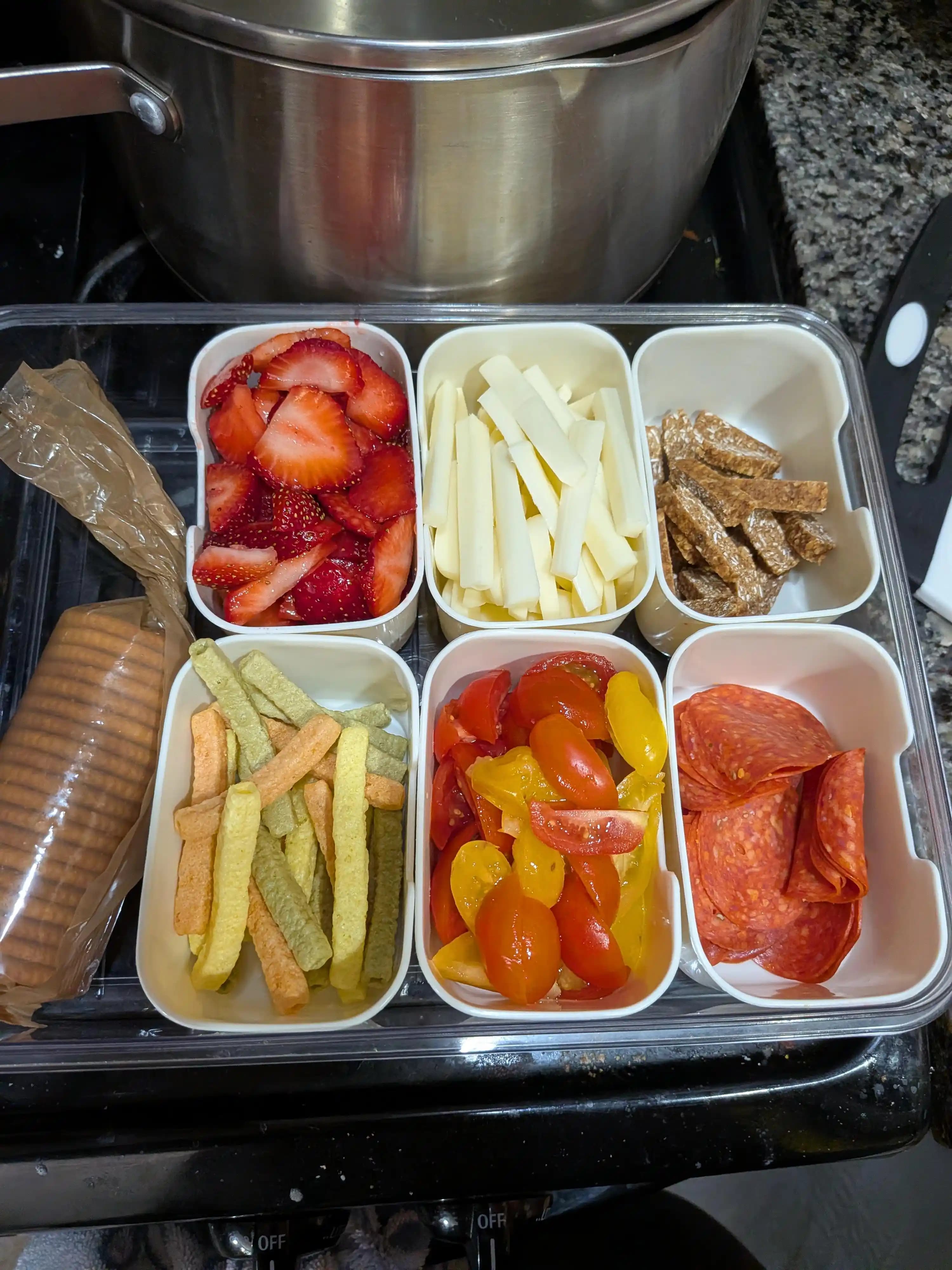 Çocuklar İçin Atıştırmalık Kutuları ve Piknik Etkinlikleriyle Gıda İsrafını Azaltma ve Beslenme Çeşitliliği