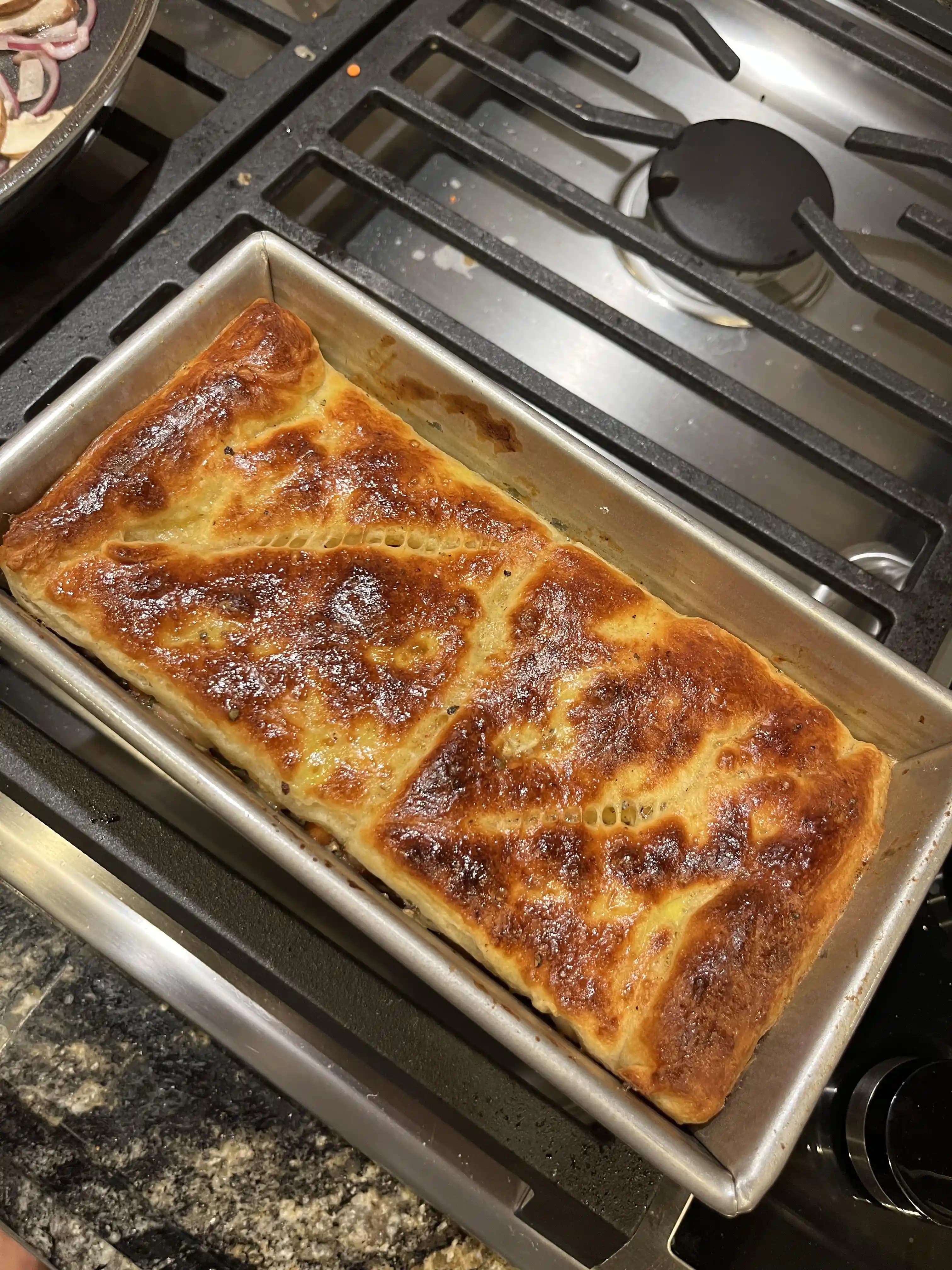 Crescent Roll Hamuru ile Pratik ve Lezzetli Tavuklu Pot Pie Tarifi