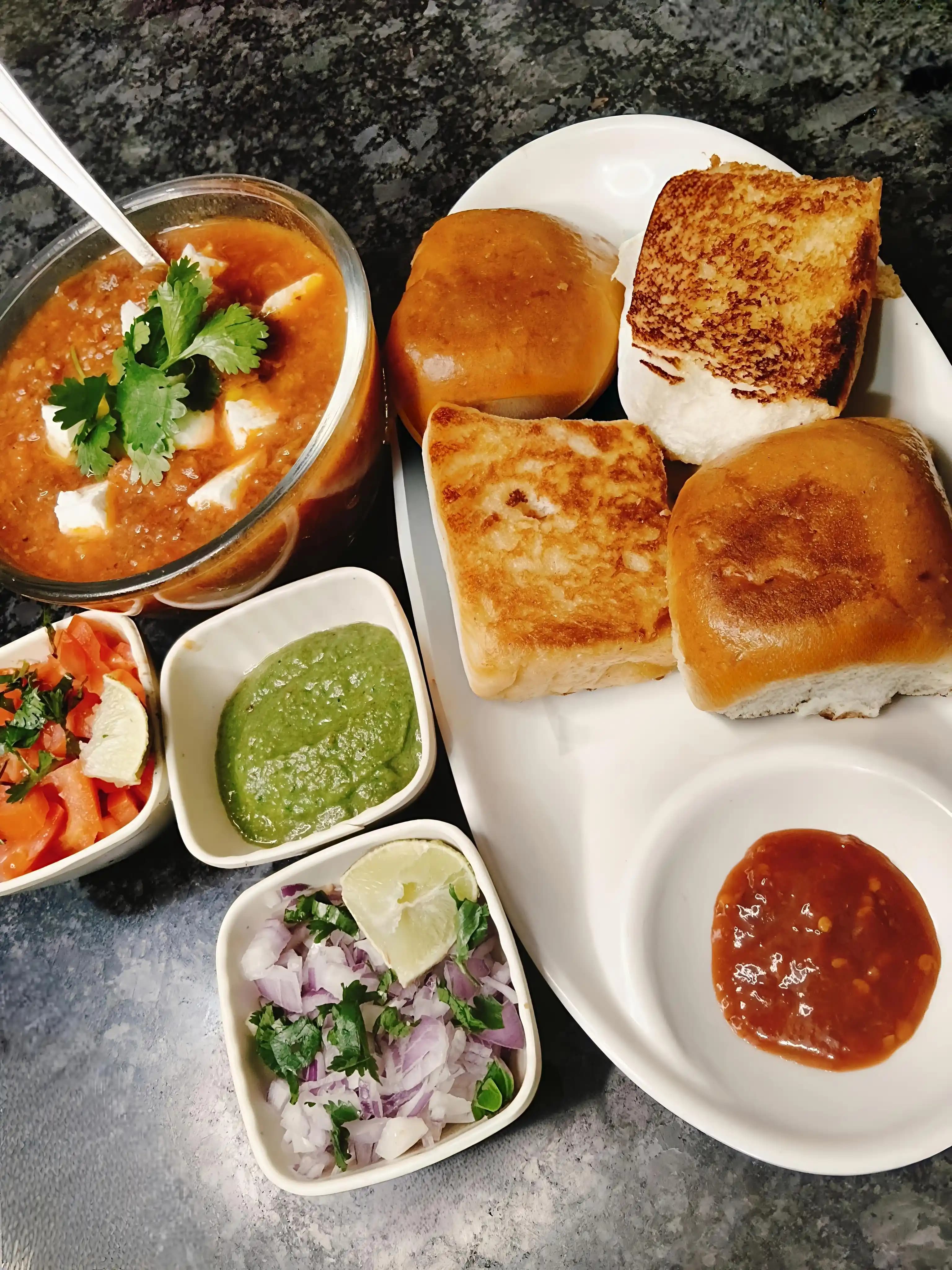 Evde Mumbai Usulü Pav Bhaji Tarifi: Ekonomik ve Lezzetli Sokak Yemeği Hazırlama