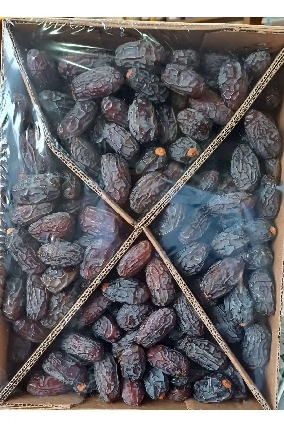 Medjool Hurmasıyla Çeşitli Tarifler: Tatlı ve Tuzlu Kullanım Önerileri