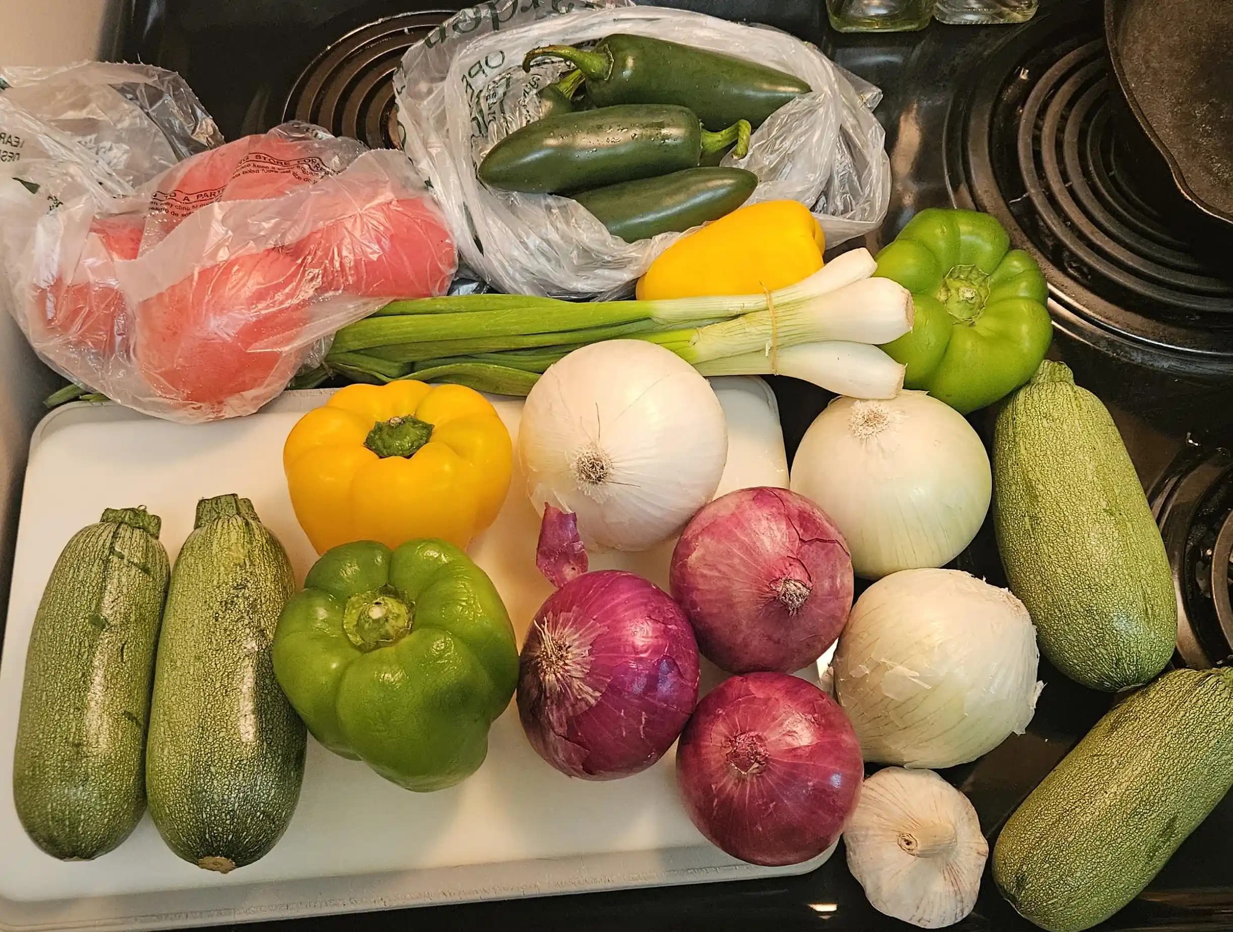 Yerel Etnik Pazarların Uygun Fiyatlı ve Çeşitli Gıda Ürünleri Sunumu