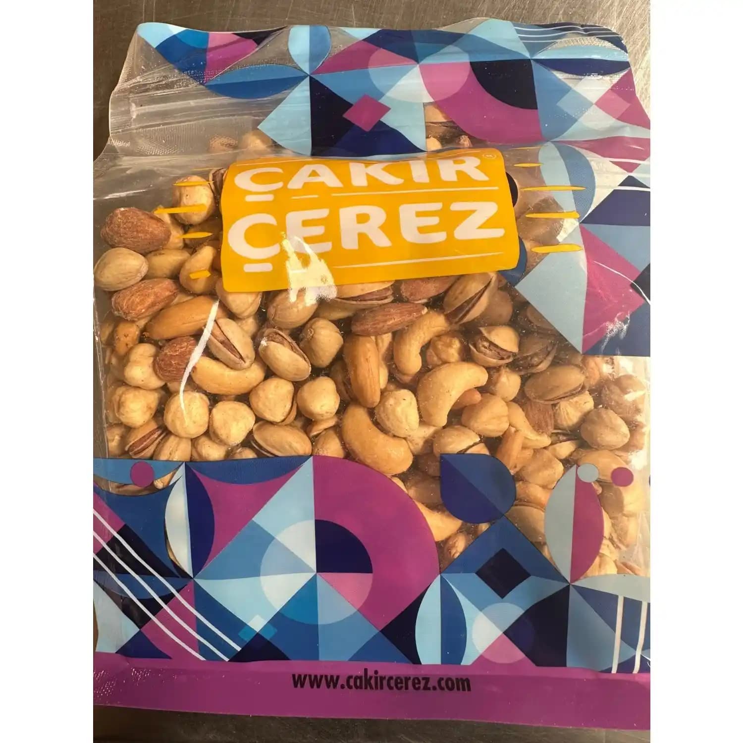 Çakır Çerez: Kaliteli ve Doğal Atıştırmalık Seçenekleriyle Sağlıklı Günler