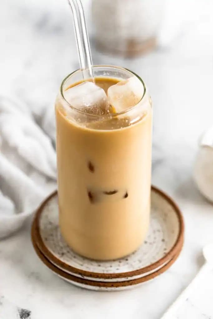 İced Coffee Latte Nedir? Yaz Ayları İçin Serinletici ve Lezzetli Tarifler