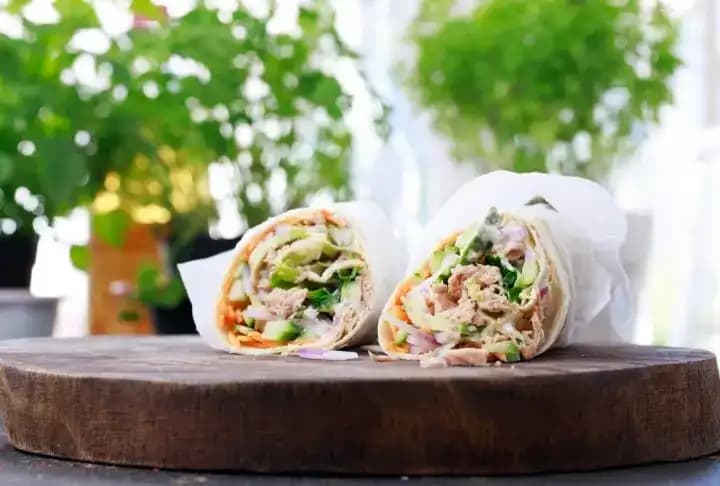 Marketlerde Bulunan Ton Balıklı Wrap Tarifleri ve Sağlıklı Atıştırmalık Seçenekleri
