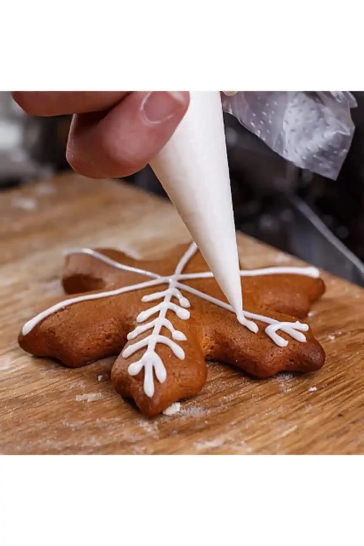 Pembe Krem Şanti Nedir ve Tatlılarda Kullanım İpuçları