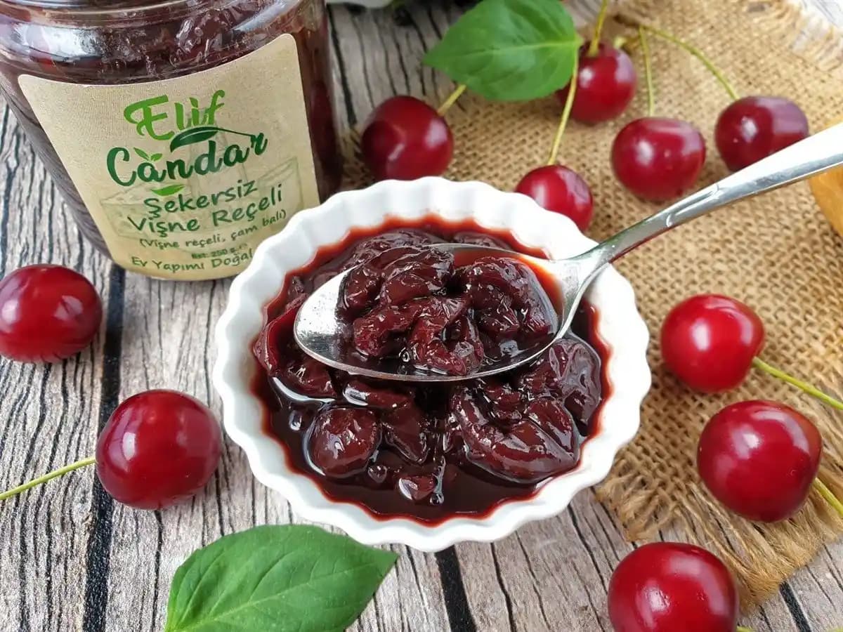 Şekersiz Vişne Reçeli Tarifleri ve Sağlık Faydaları Üzerine Detaylı Bilgi