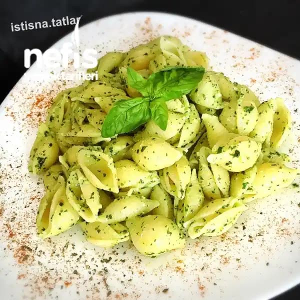 Taze Fesleğenli Makarna Tarifi ve Sağlığa Faydaları Hakkında Detaylı Bilgi