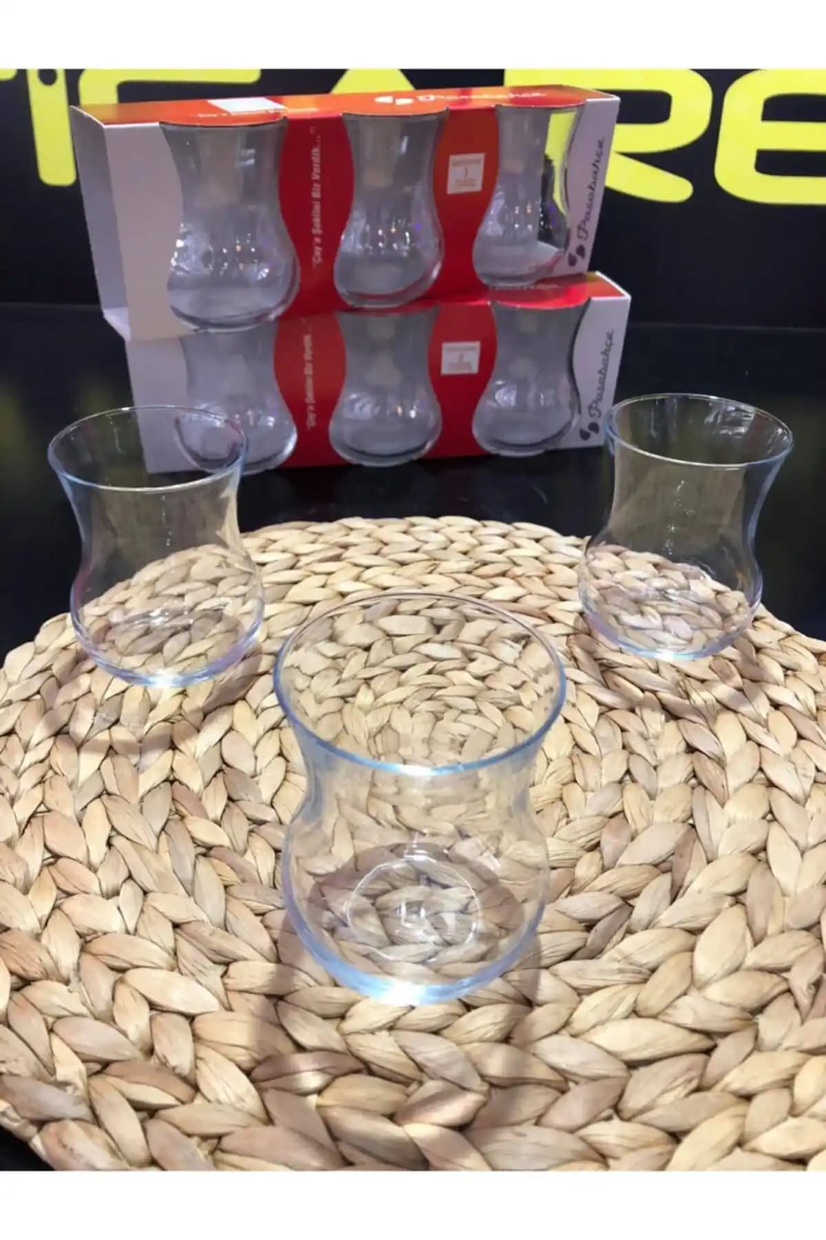 Türk Çay Kültüründe Semaver ve Çay Bardağı Kullanımının Önemi ve Güncel Trendler