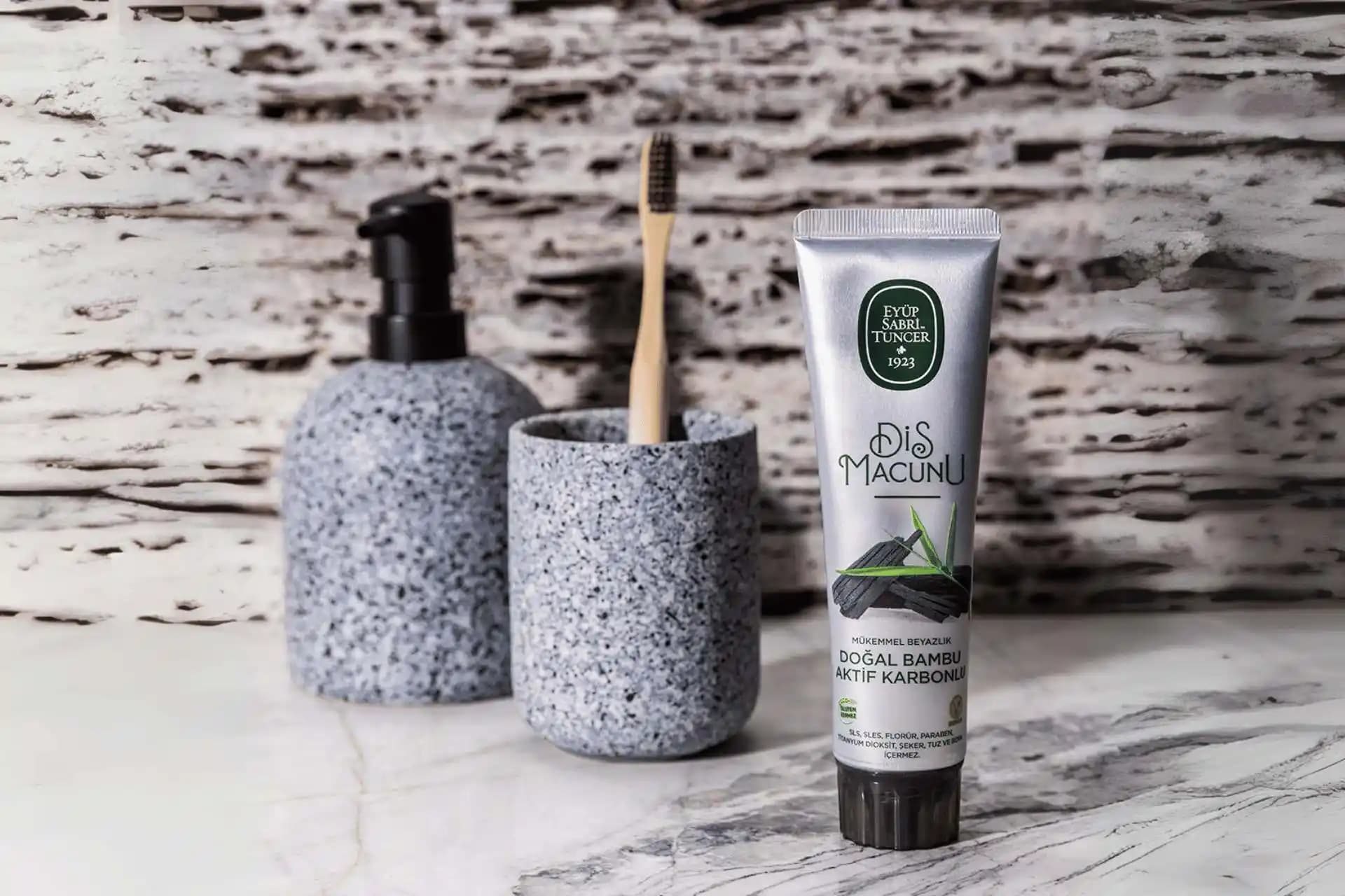 Türk Malı Diş Macunları: Güvenilir ve Kaliteli Seçenekler ile Sağlıklı Gülüşler