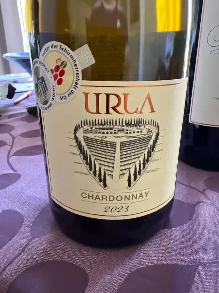 Urla Chardonnay: Ege’nin Kendine Özgü, Hafif ve Aromatik Beyaz Şarabı