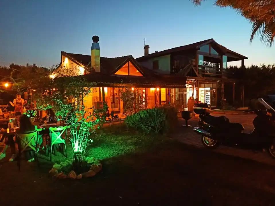 Urla Wine House: İzmir'in En Güzel Kıyı Şeridinde Şarap ve Gastronomi Deneyimi