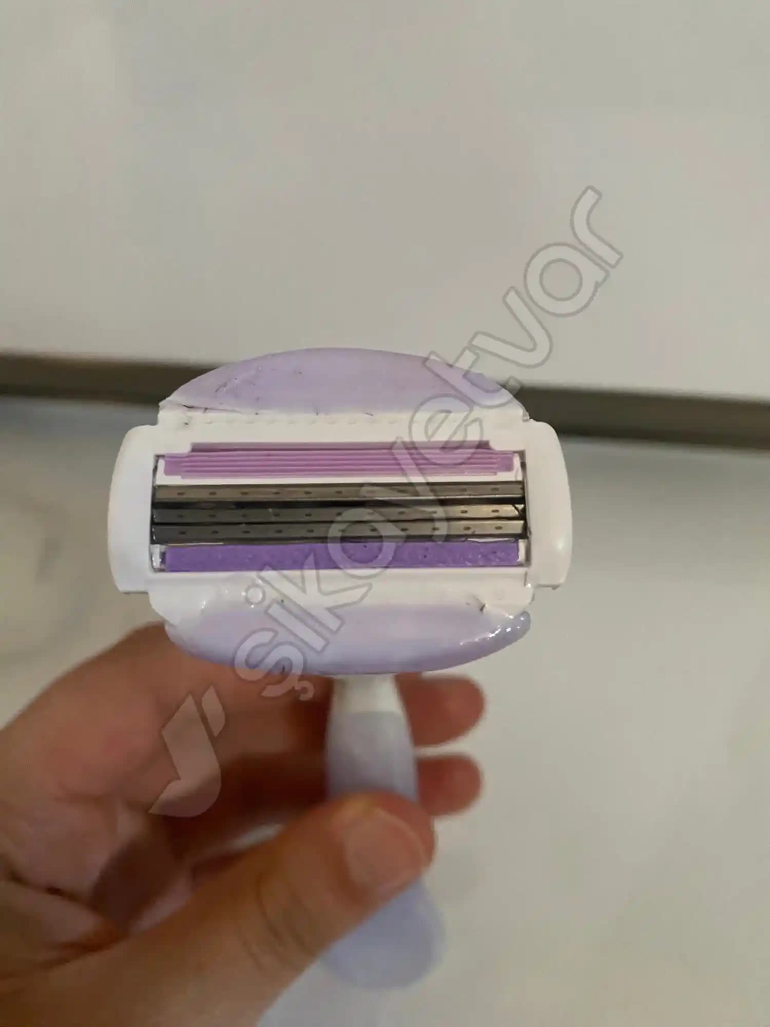 Venüs Jilet Başlığı: Güvenli ve Konforlu Tıraş Deneyimi İçin En İyi Seçenekler