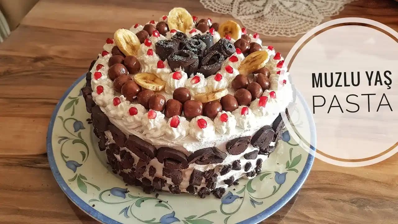 Yaş Pasta İsimleri: Düğün, Doğum Günü ve Temalı Pastalar İçin En Güzel İsimler