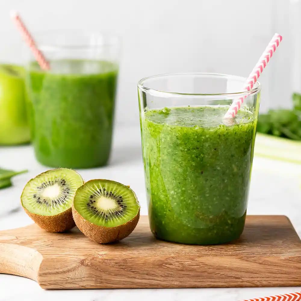 Yeşil Smoothie Nedir ve Sağlıklı Yaşam İçin Faydaları Nelerdir