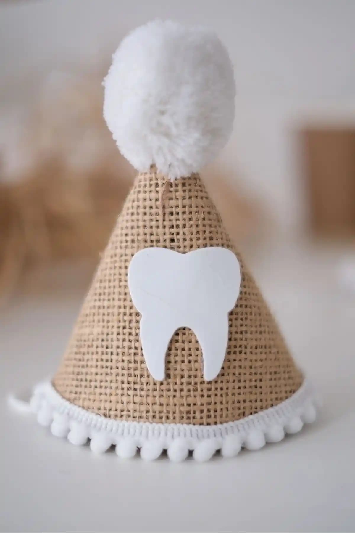 Partifabrik Diş Temalı Hasır Şapka Çocuklar ve Gençler İçin Şık ve Dayanıklı Aksesuar