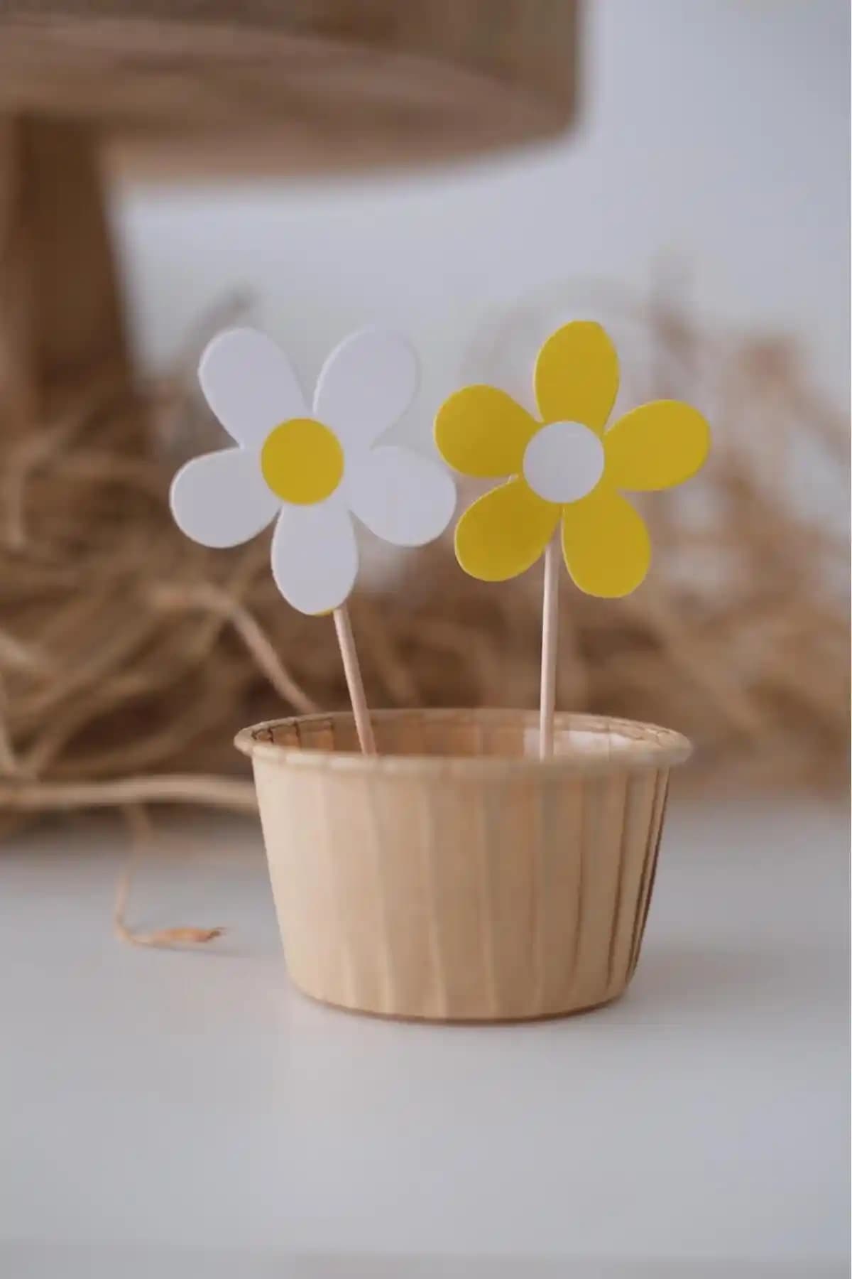 Partifabrik Papatya Temalı Cupcake ve Pasta Üzeri Kürdanları Renkli Sunumlar İçin Ideal