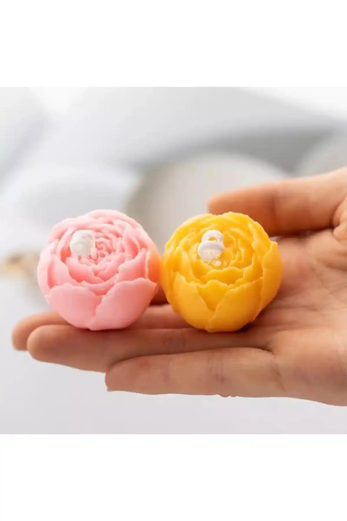 Zubida Şakayık Mum Kalıbı Mini: Çok Yönlü Kullanım ve Estetik Tasarım