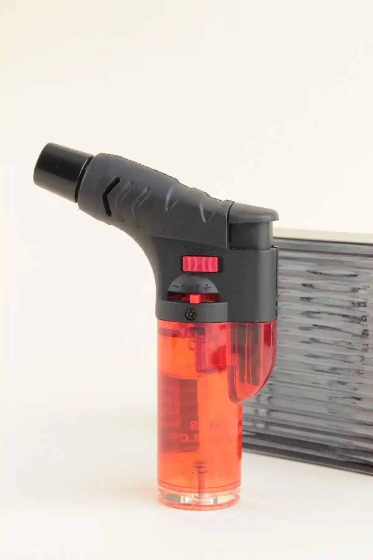 Silvio Monetti Turuncu Gazlı Torch Pürmüz Çakmak: Güçlü ve Güvenli Tasarım