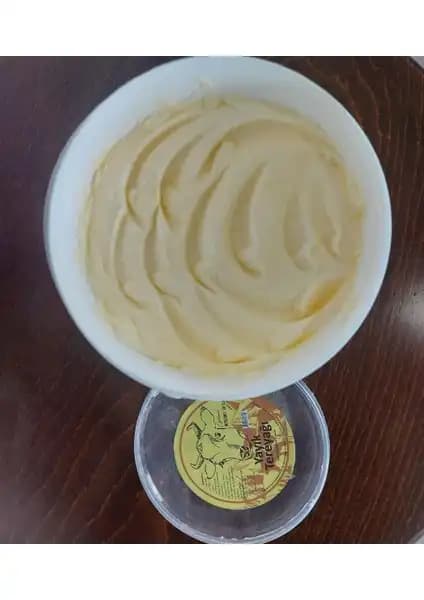 Niyazibey Çiftliği Tuzlu Doğal Yayık Tereyağı: Karadeniz'in Eşsiz Doğal Lezzeti ve Üretim Süreci