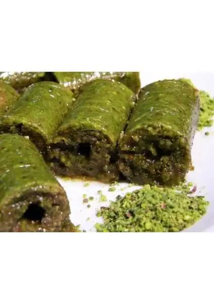 Siirt Doğal Gıda Fıstıklı Sarma Baklava: Geleneksel ve Doğal Tatların En Güzel Örneği
