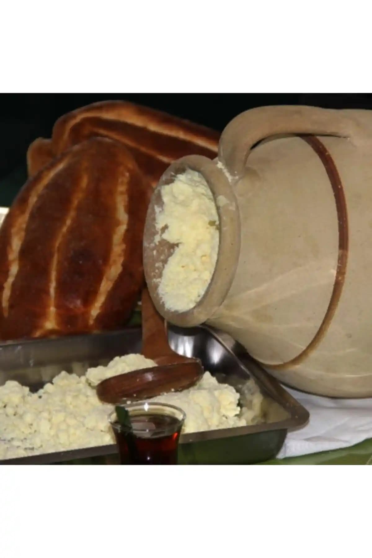 Çömlek Peyniri 800 g - SÜRMELİ ÇİFTLİĞİ organik ve doğal çanak peynirinin zengin profili