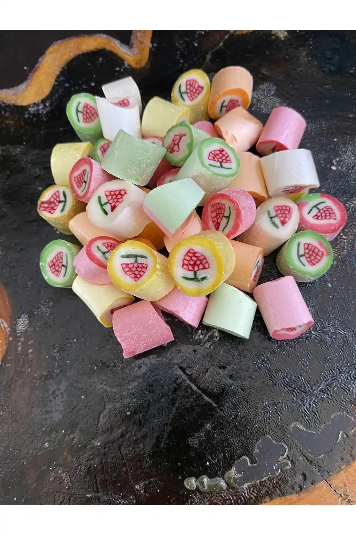 YIBA Çilek Desenli Meyveli Akide Şekeri: Doğal ve Lezzetli Tatlı Atıştırmalık