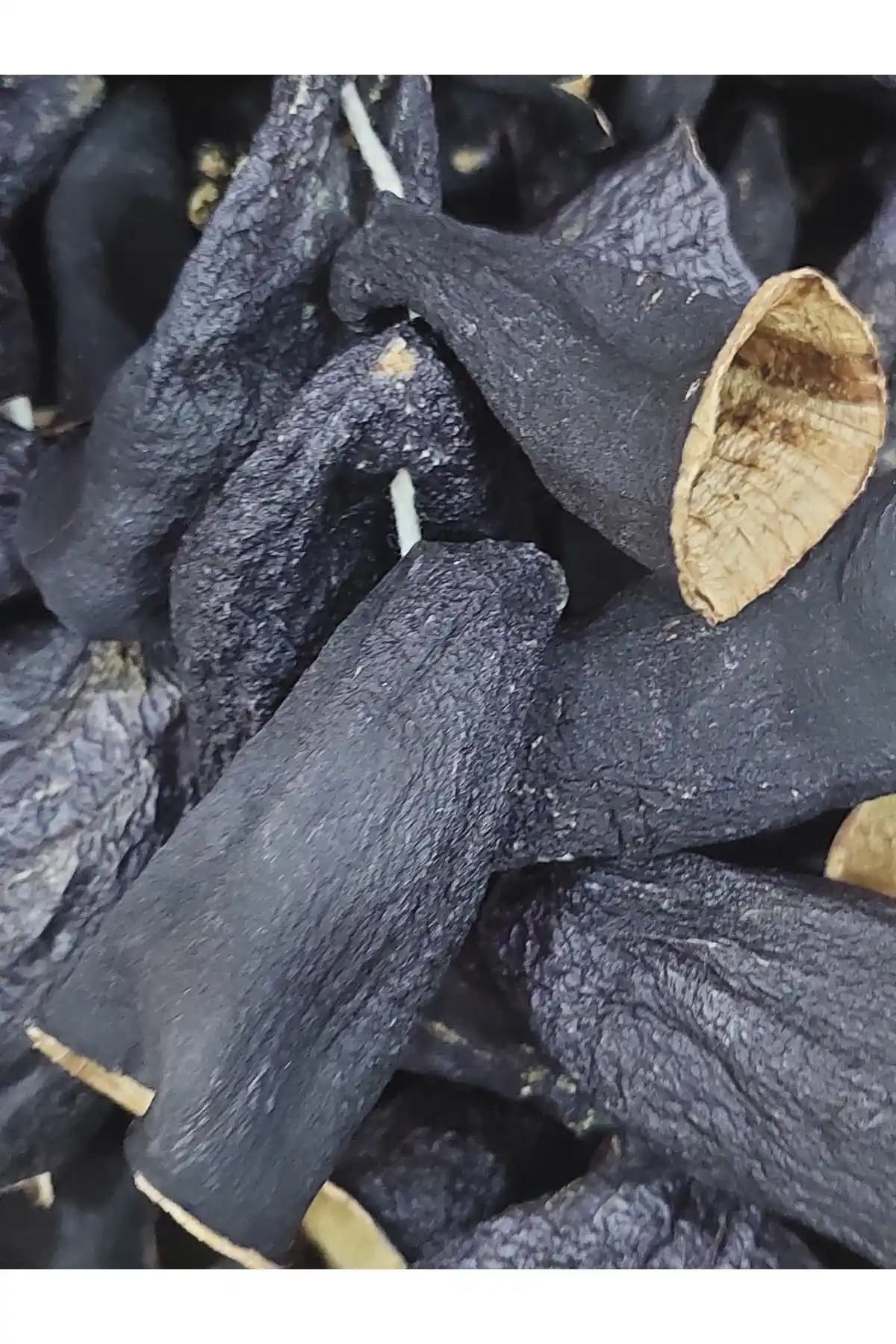 Bio Boden Burun Patlıcan: Ege Bölgesi'nden Doğal ve El İşçiliğiyle Hazırlanan 40-42 Adet Kuru Dolmalık Patlıcan