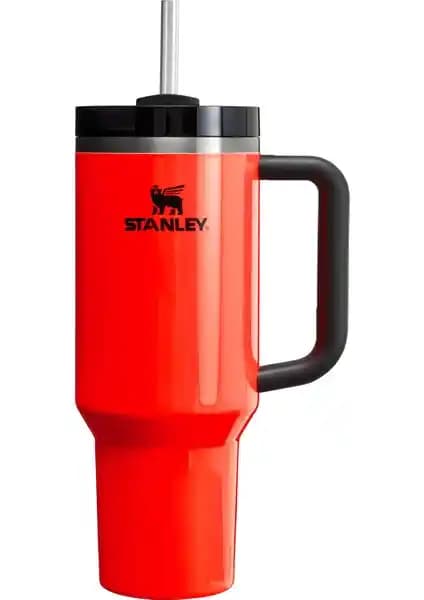 Stanley Quencher Neon ve The Quick Flip Termos Modellerinin Detaylı Karşılaştırması