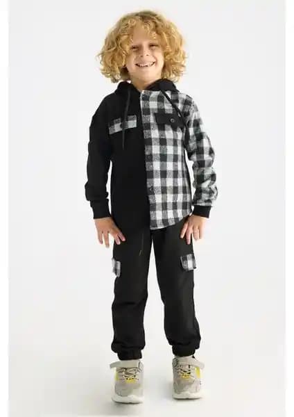 Zepkids Erkek Çocuk Kapüşonlu Ekoseli Gri Eşofman Takımı Konfor ve Şıklık