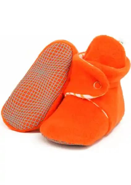 Bebekler İçin Polar ve Yumuşak Panduf Karşılaştırması: Konfor ve Güvenlik Analizi