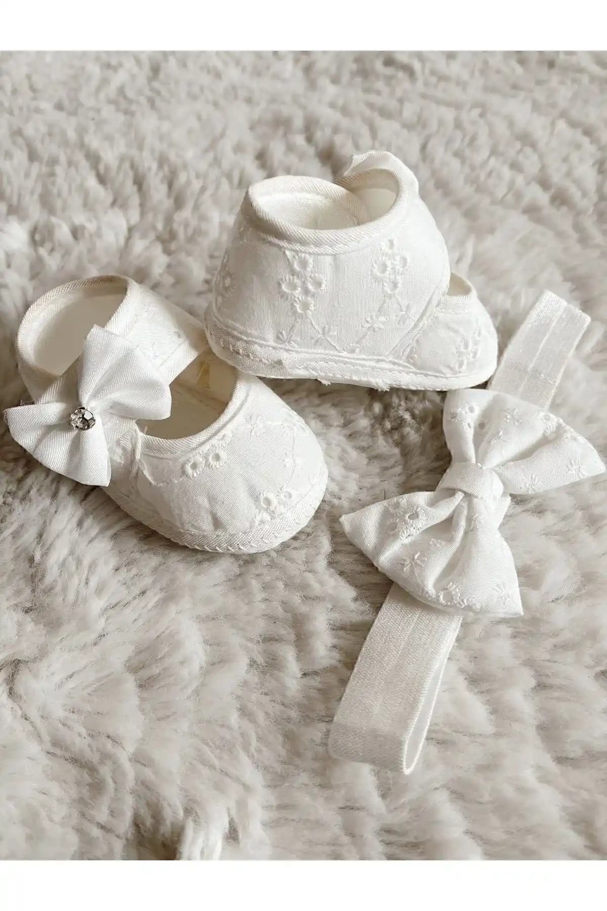 Cloudy Kız Bebek Fistolu Patik: Şık ve Rahat Tasarımıyla Yeni Doğanlar İçin Uygun