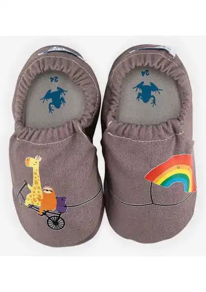 Çocuklar İçin Doğa Dostu ve Ergonomik Ayakkabı Seçenekleri İncelemesi