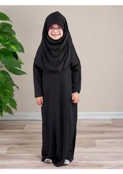 Kız Çocuk Namaz Elbisesi Karşılaştırması: Dua' İs ve Zehranur Modelleri Analizi