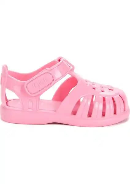 Kız Çocuk Sandaletleri Karşılaştırması: Konfor, Tasarım ve Kullanım Kolaylığı