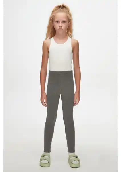 Lovetti Koyu Gri Kız Çocuk Kışlık Tayt: Sıcaklık ve Rahatlık Sunan Dayanıklı Seçenek