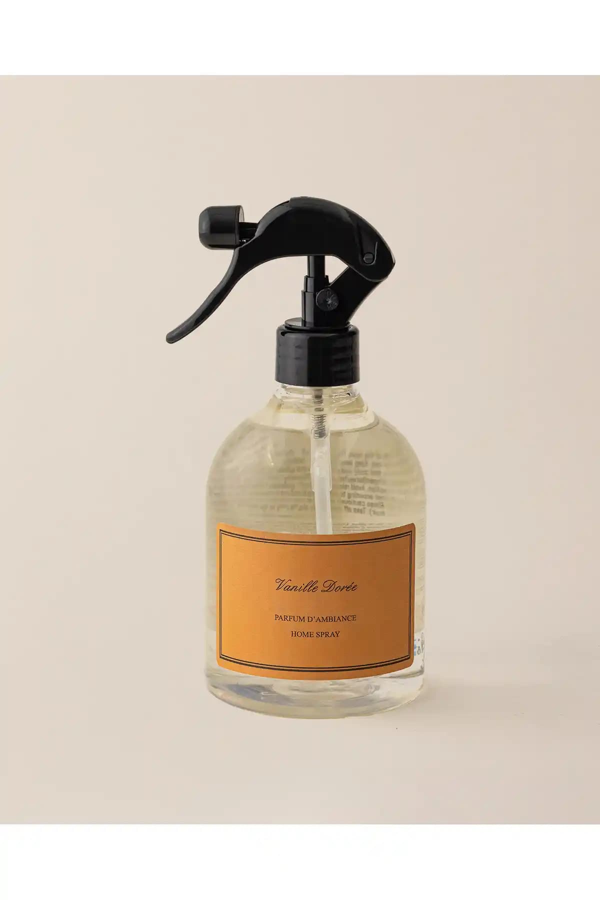 Madame Coco Répertoire Tarçın Aromalı Oda Spreyi 500 ml Ev Dekorasyonuna Şıklık Katıyor