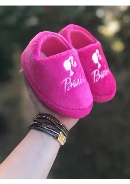 MyChild Kız Çocuk Barby Panduf: Konfor ve Güvenlik Sunan Pratik ve Şık Ayakkabı Seçeneği