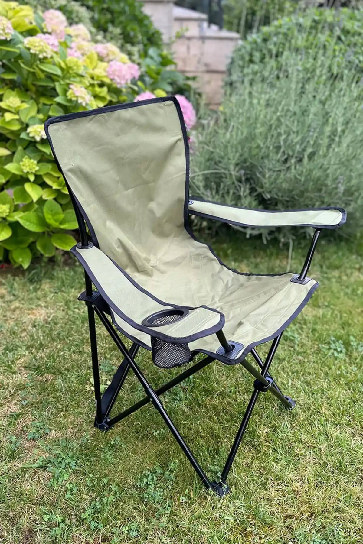 Prima Nova Kolçaklı Kamp Sandalyesi Dayanıklılık ve Konfor Sunan Hafif Tasarım