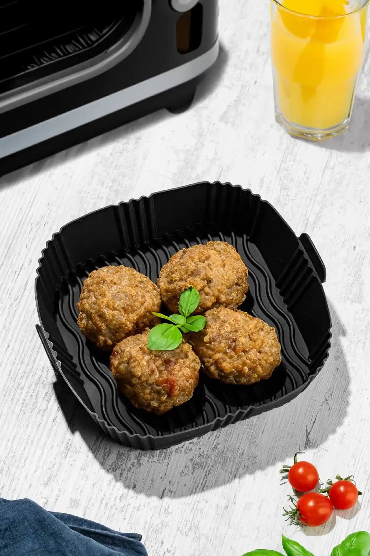 Vienev Kare Silikon Pişirme Kalıbı: Çok Amaçlı ve Pratik Mutfak Aksesuarı