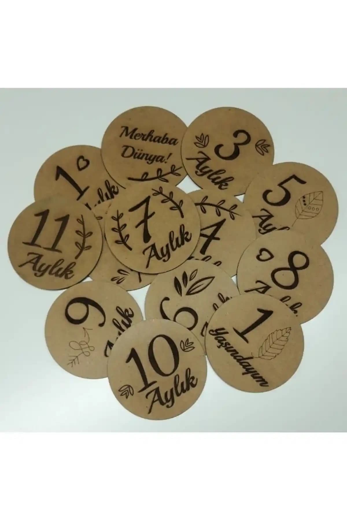 Toprak Lazer Kesim Bebek Anı Kartları: Estetik ve Kullanışlı Ahşap Fotoğraf Aksesuarları