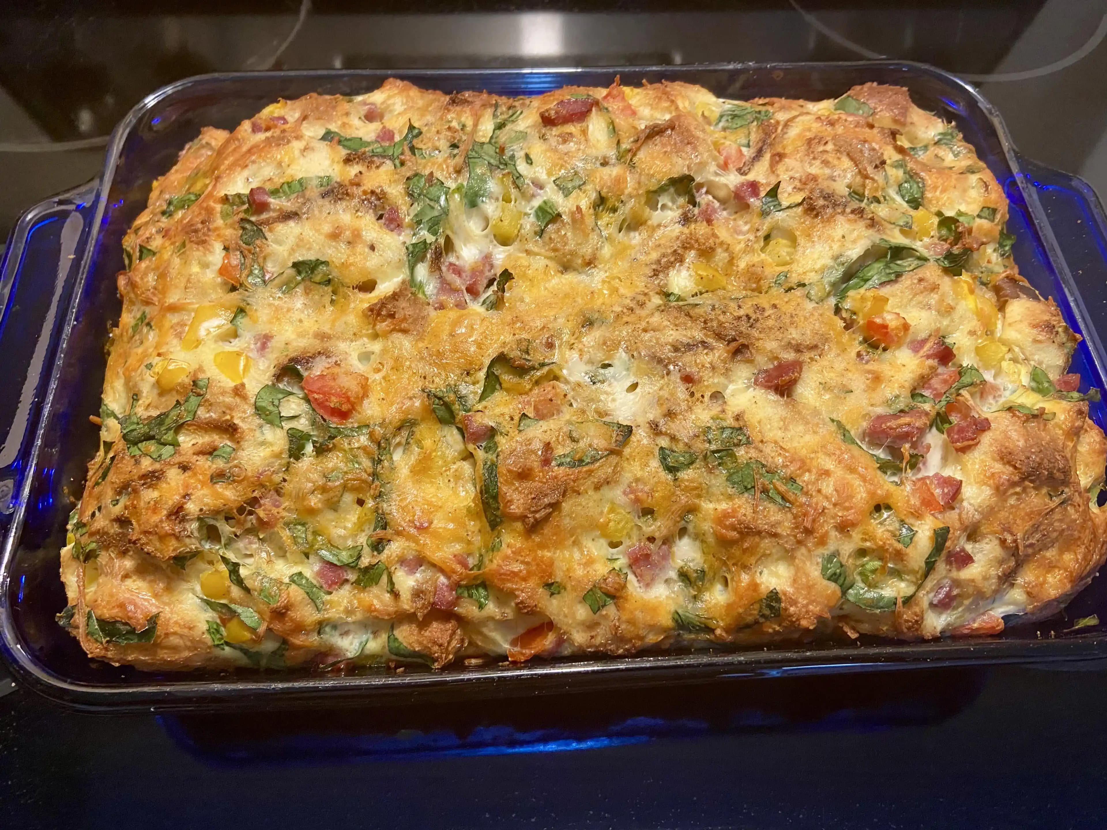 Buzdolabındaki Artıkları Değerlendirerek Ekonomik ve Pratik Eski Ekmekli Akşam Yemeği Tarifi