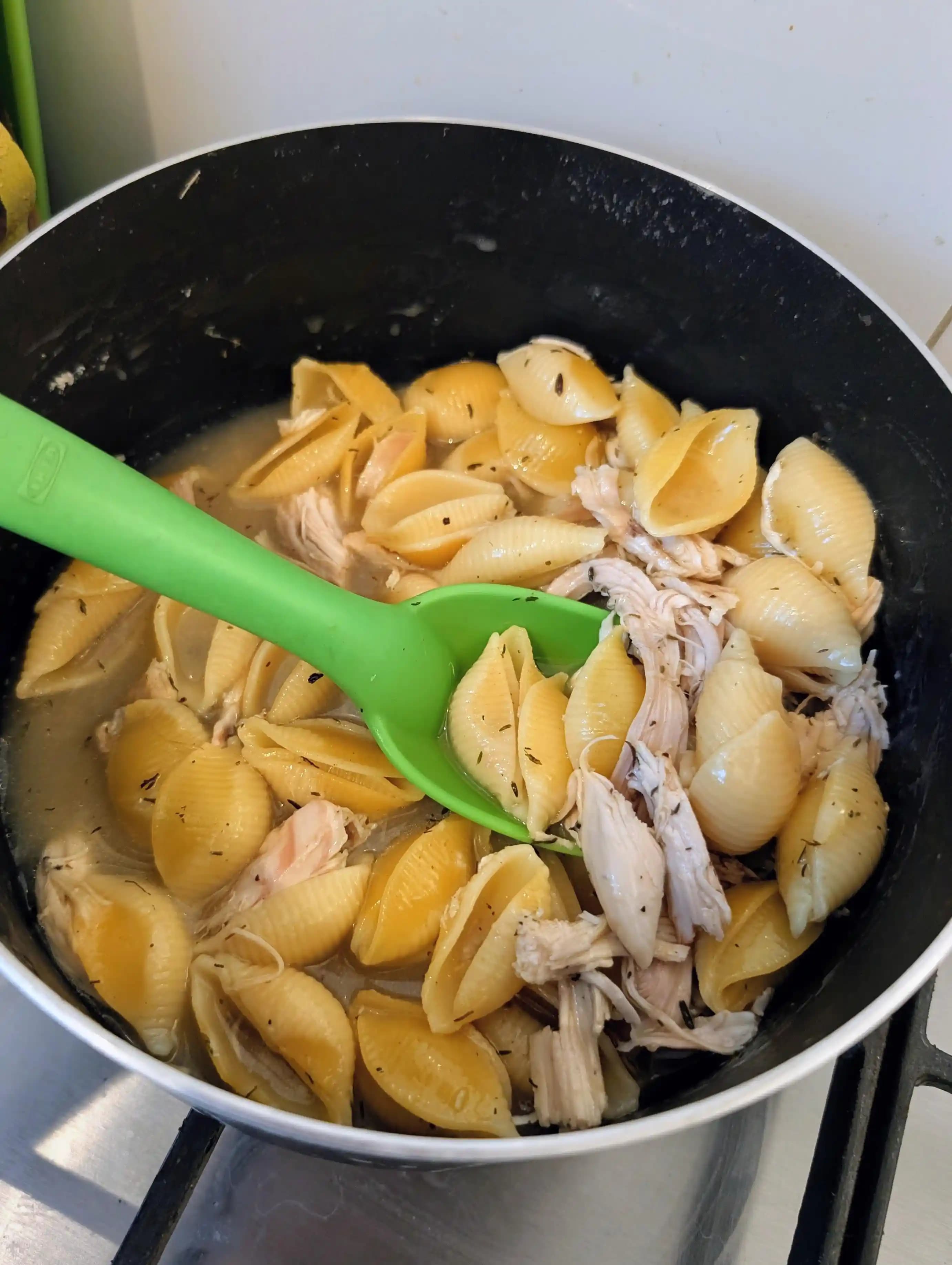 İndirimli Bütün Tavukların Ekonomik Kullanımı ve Çok Yönlü Yemek Hazırlama Yöntemleri