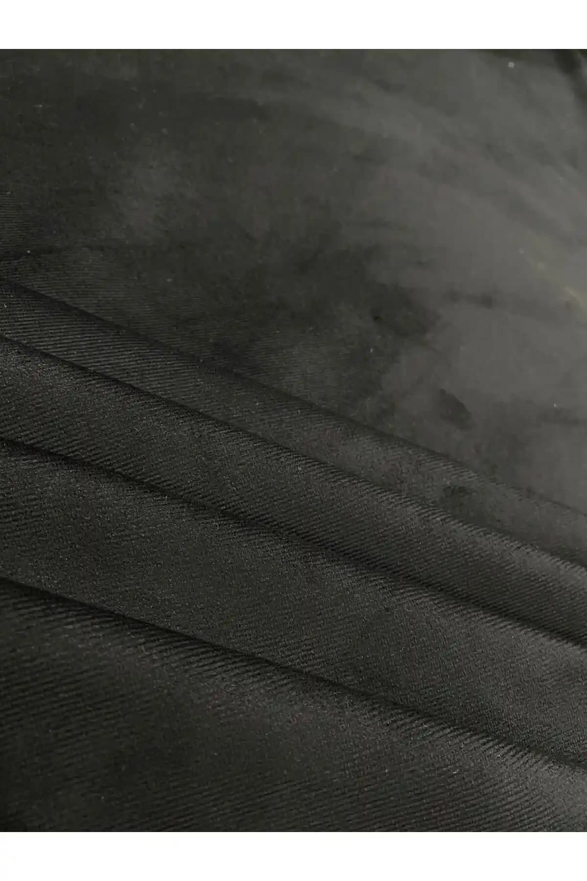 Enesar Home Siyah Döşemelik Kumaş Özellikleri ve Kullanım Avantajları