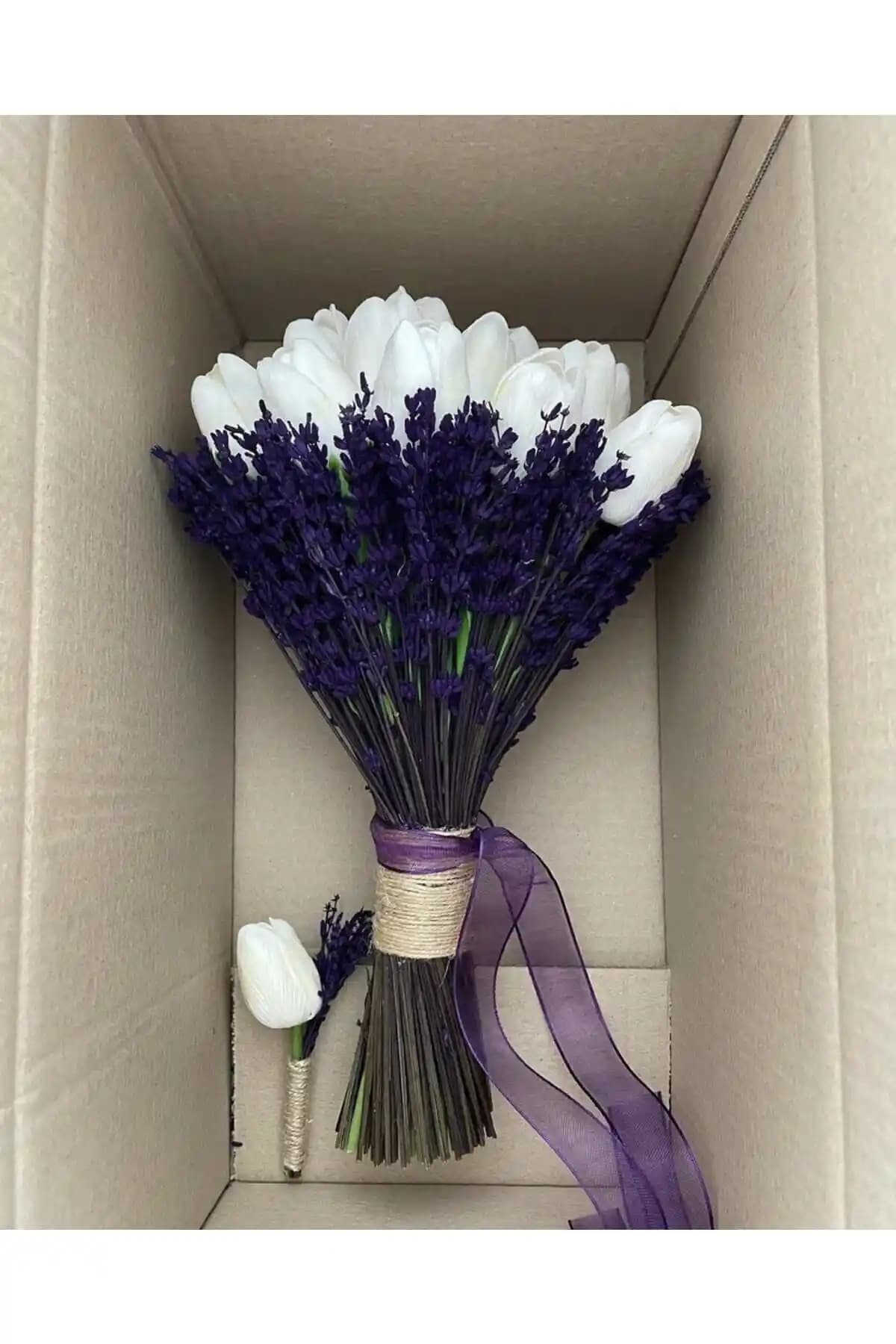 Gelin Buketleri Karşılaştırması: Doğal Lavanta ve Canlı Renkli Seçenekler