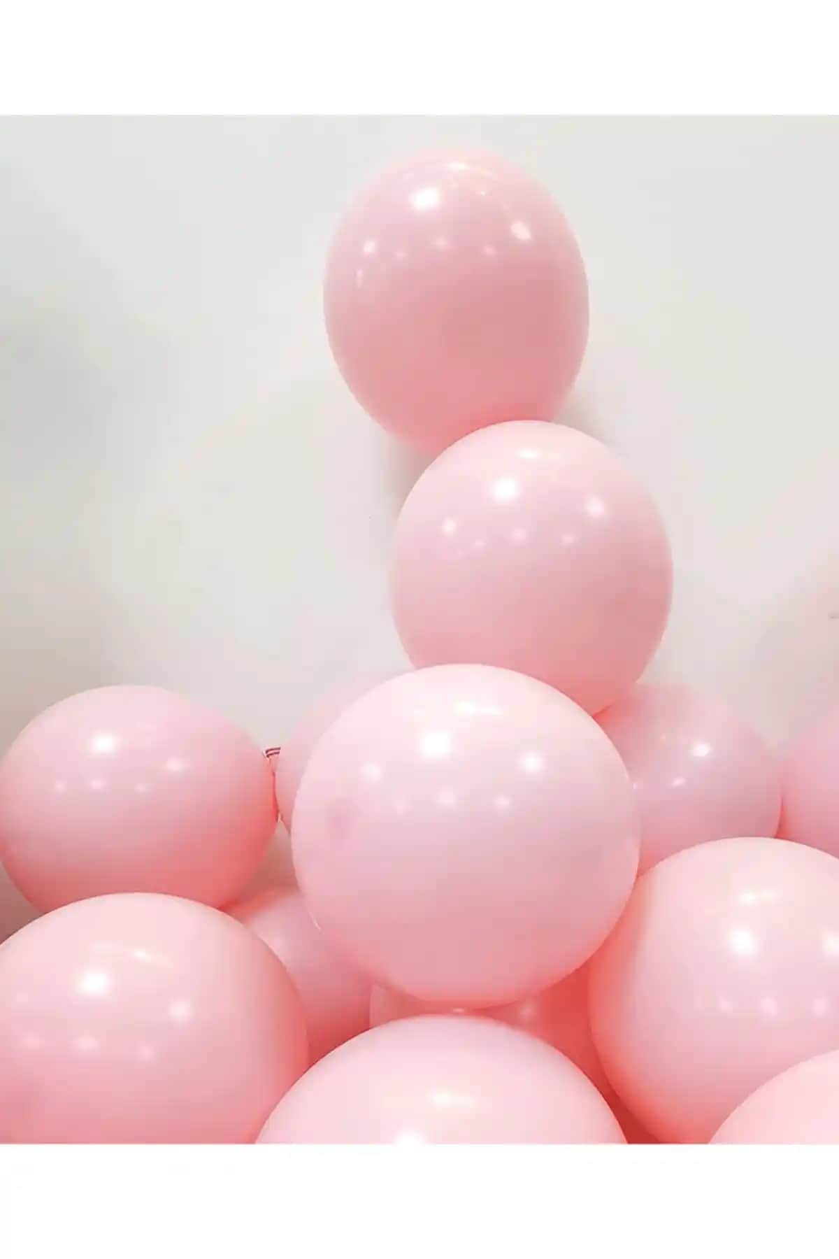Parti Dolabı Pembe Makaron ve Krom Pembe Balon Setleri Karşılaştırması