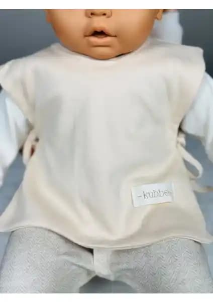 Bebekler İçin Mama Önlüğü Karşılaştırması: Pamuklu ve Sıvı Geçirmez Modeller