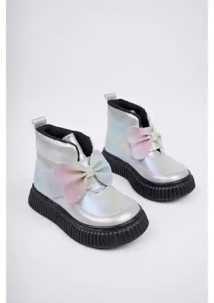 Çocuklar İçin Kışlık Bot Seçerken Dikkat Edilmesi Gerekenler ve En İyi Modeller