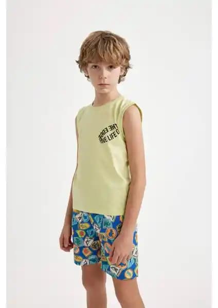 DeFacto ve Mostess Erkek Çocuk Atletleri Karşılaştırması: Kalite, Konfor ve Fiyat Analizi