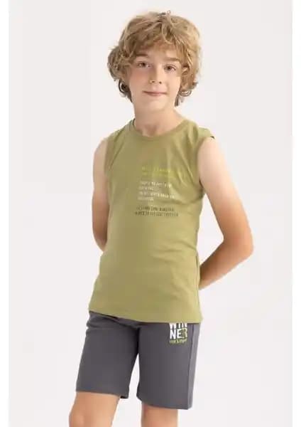 DeFacto ve Tutku Erkek Çocuk Atletleri Karşılaştırması: Tasarım, Kalite ve Fiyat Analizi